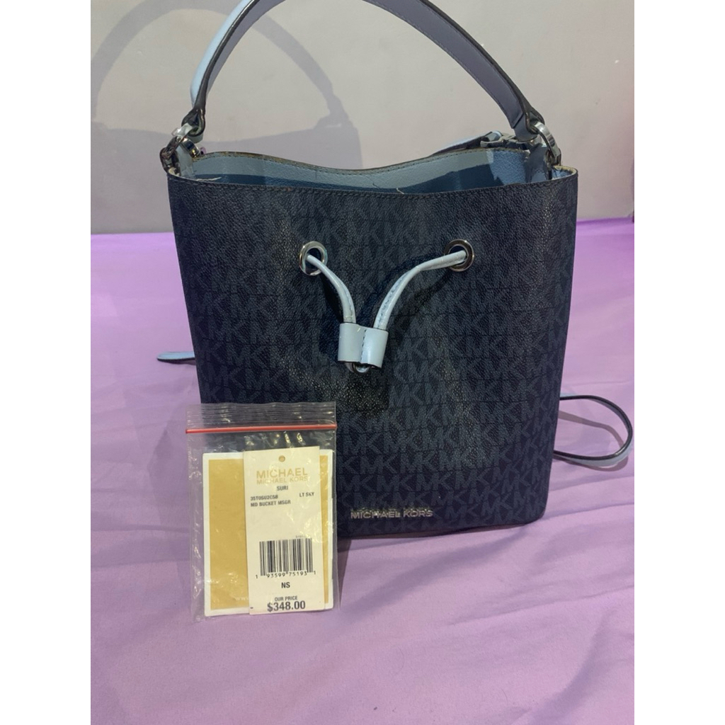 PRELOVED MICHAEL KORS MD BUCKET MSGR (ORI)
