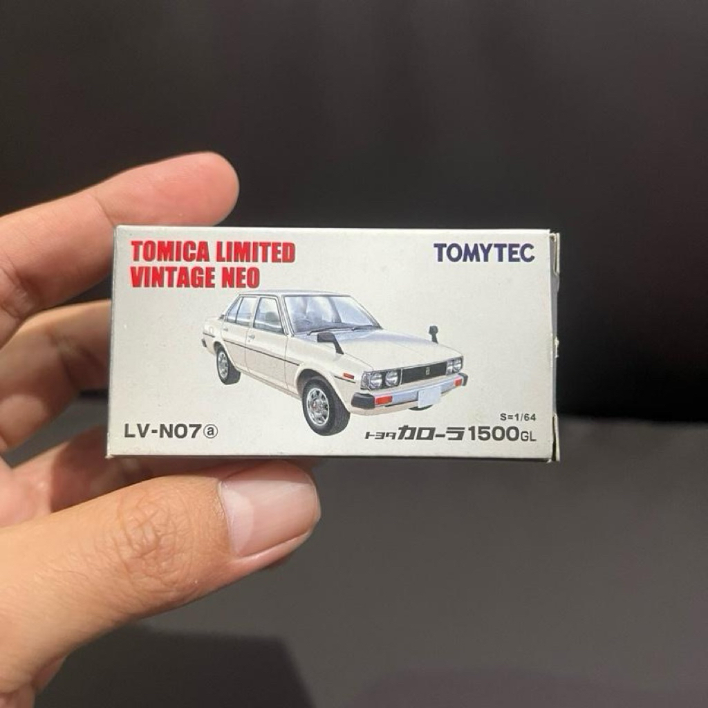 Tomica Limited Vintage Neo LV-N07a Toyota Corolla DX  1500 GL White