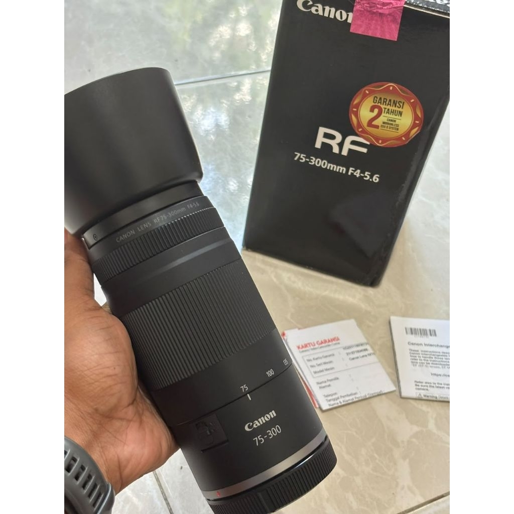 Canon Rf 75-300mm f4.5 / lensa 75-300mm RF