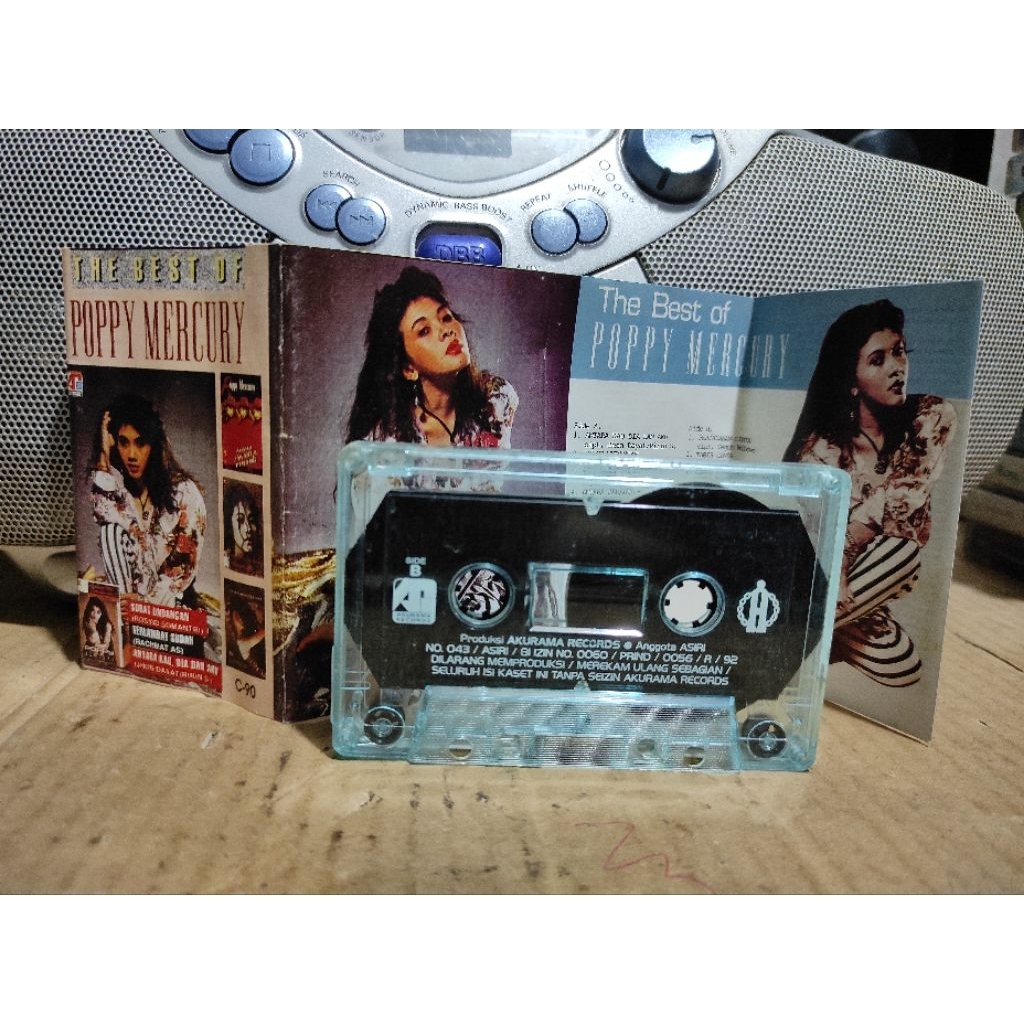 kaset pita Poppy Mercury the best of