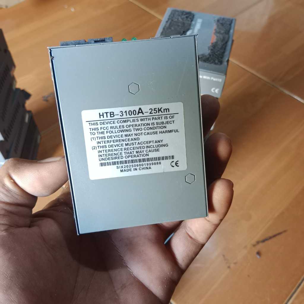 Media Konverter Serat Optik Netlink HTB 3100 Bekas Pakai Tersedia A dan B Normal