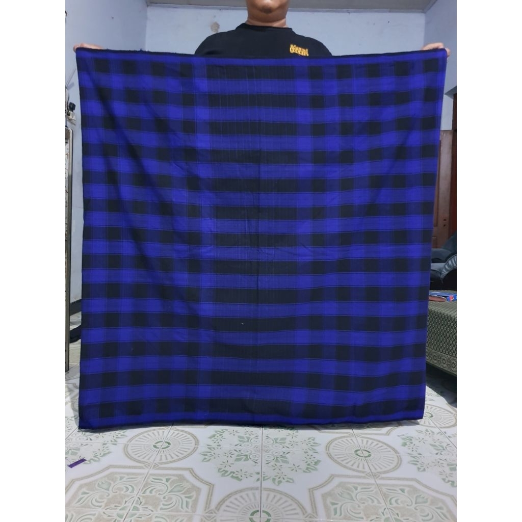 Sarung Tenun Manggis