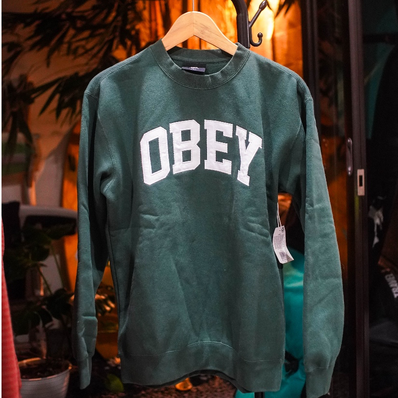 CREWNECK COLLEGIATE ARMY OBEY