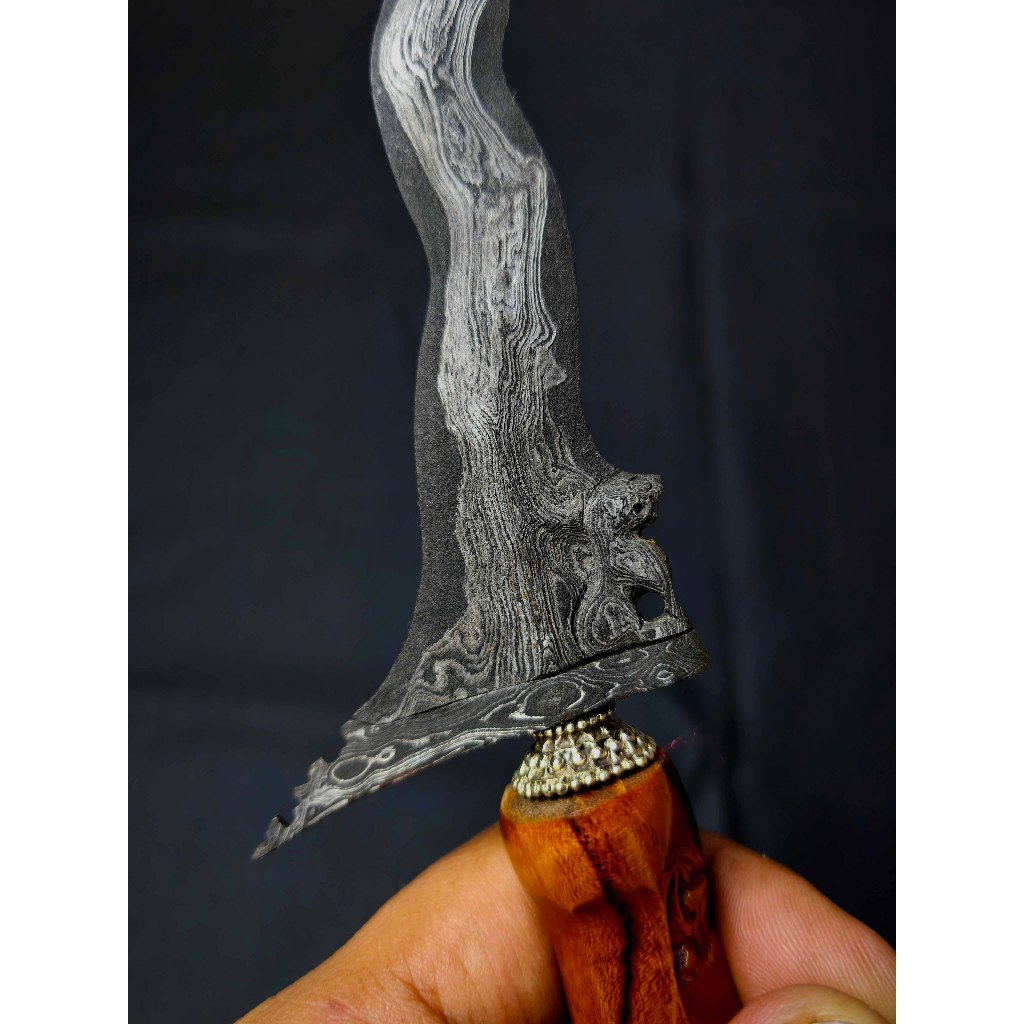 Keris Kuno Patrem Singa Barong Luk 11