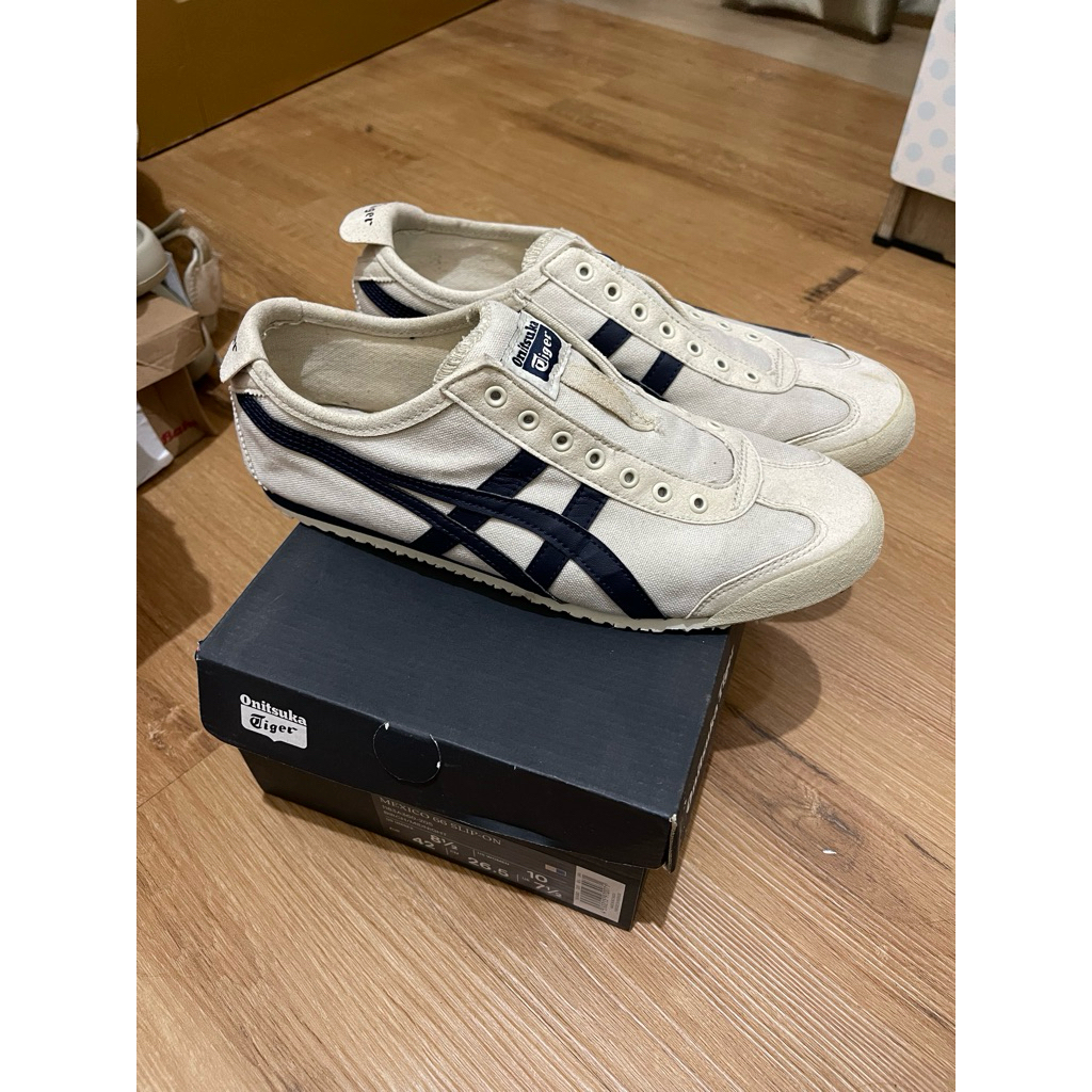 sepatu onitsuka tiger slip on original store size 42 ( bukan kw atau 1:1 ya )