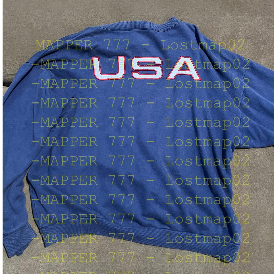 Nike 90s “USA” Crewneck Sweater