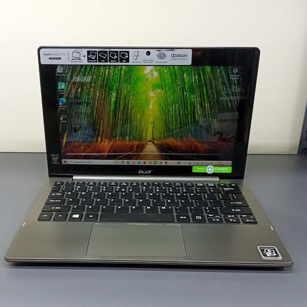 LAPTOP LEPTOP NETBOOK Acer switch 11 v Core  m-5y10c Ram 4gb Mmc 64gb 11INC