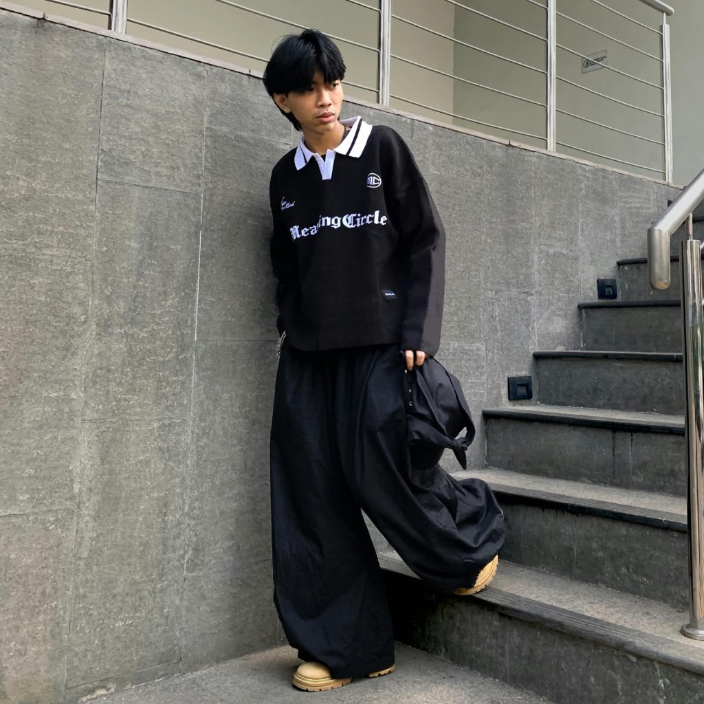Meaning Circle - Knitwear Boxy Noir - Knitwear Unisex