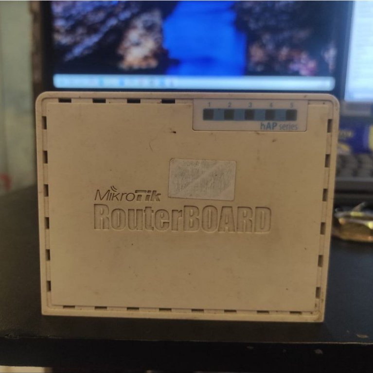 Mikrotik hAP RB951Ui 2nd Router Wireless Bekas Normal
