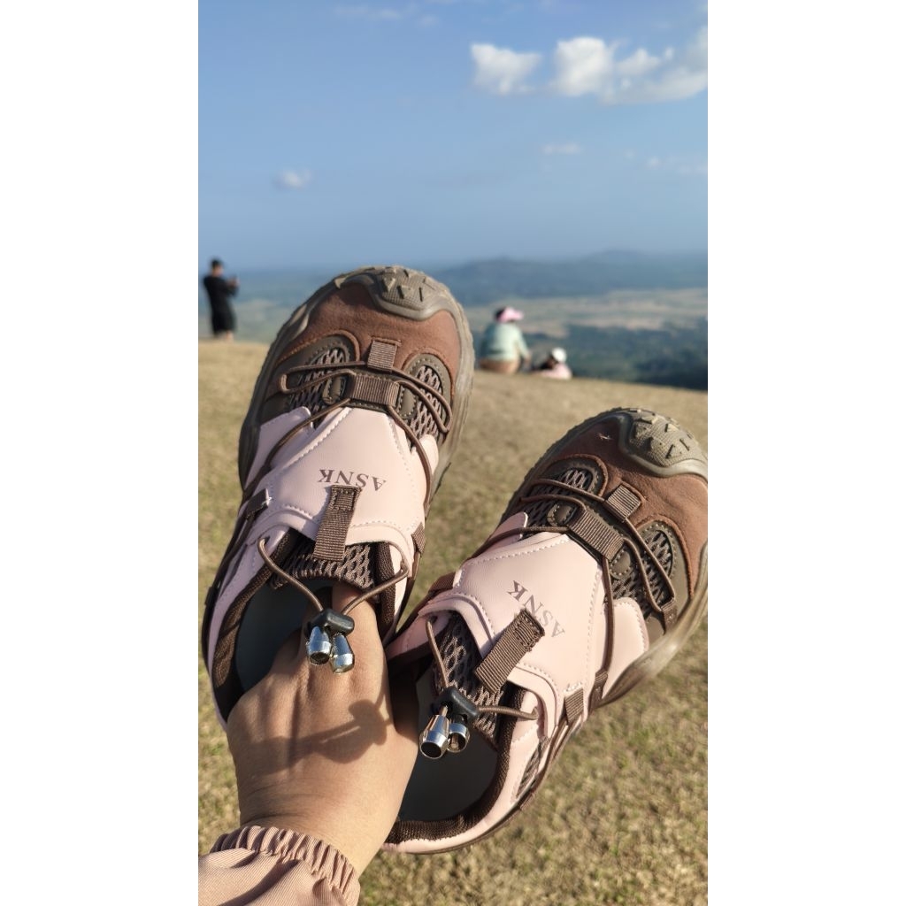 [Preloved] Sepatu sneakers wanita ASNK