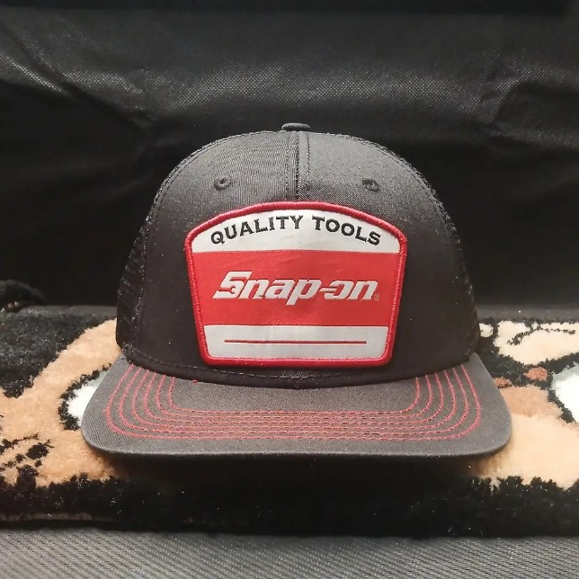 Topi Snap-on Quality Tools warna hitam bordir patch depan