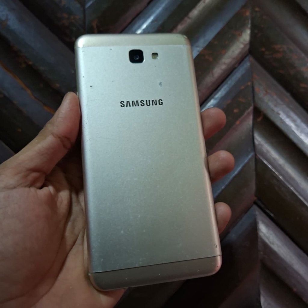 Samsung Galaxy J7 Prime Minus minta ganti lcd aja sisanya normal