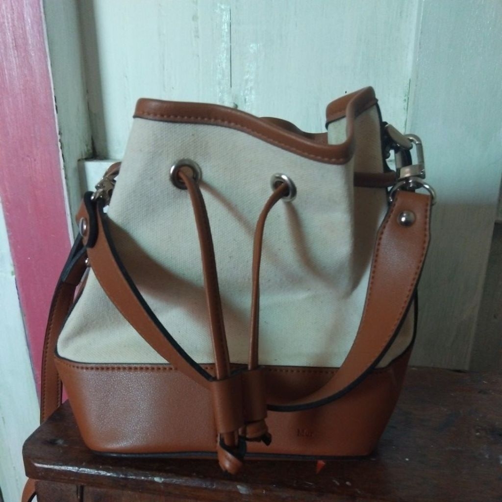 Preloved tas bucket