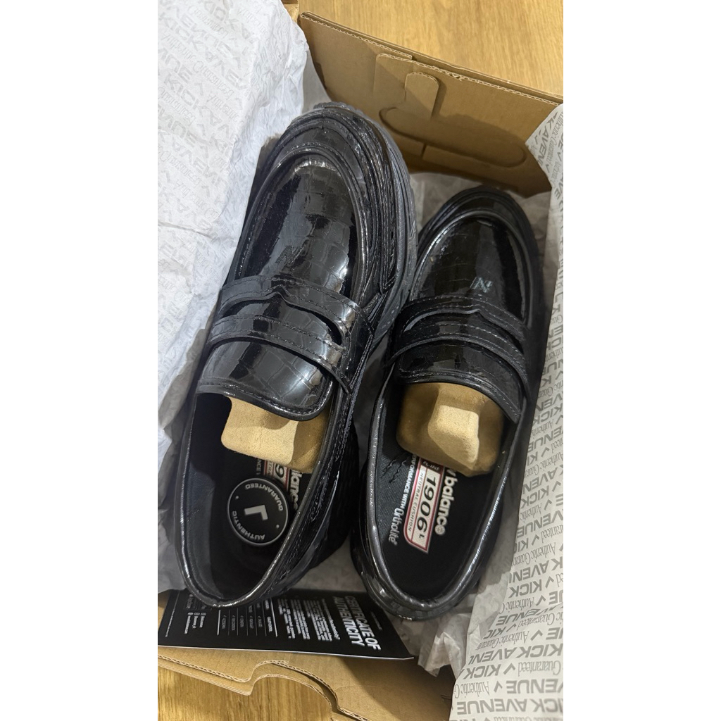 New balance 1906L (preloved)