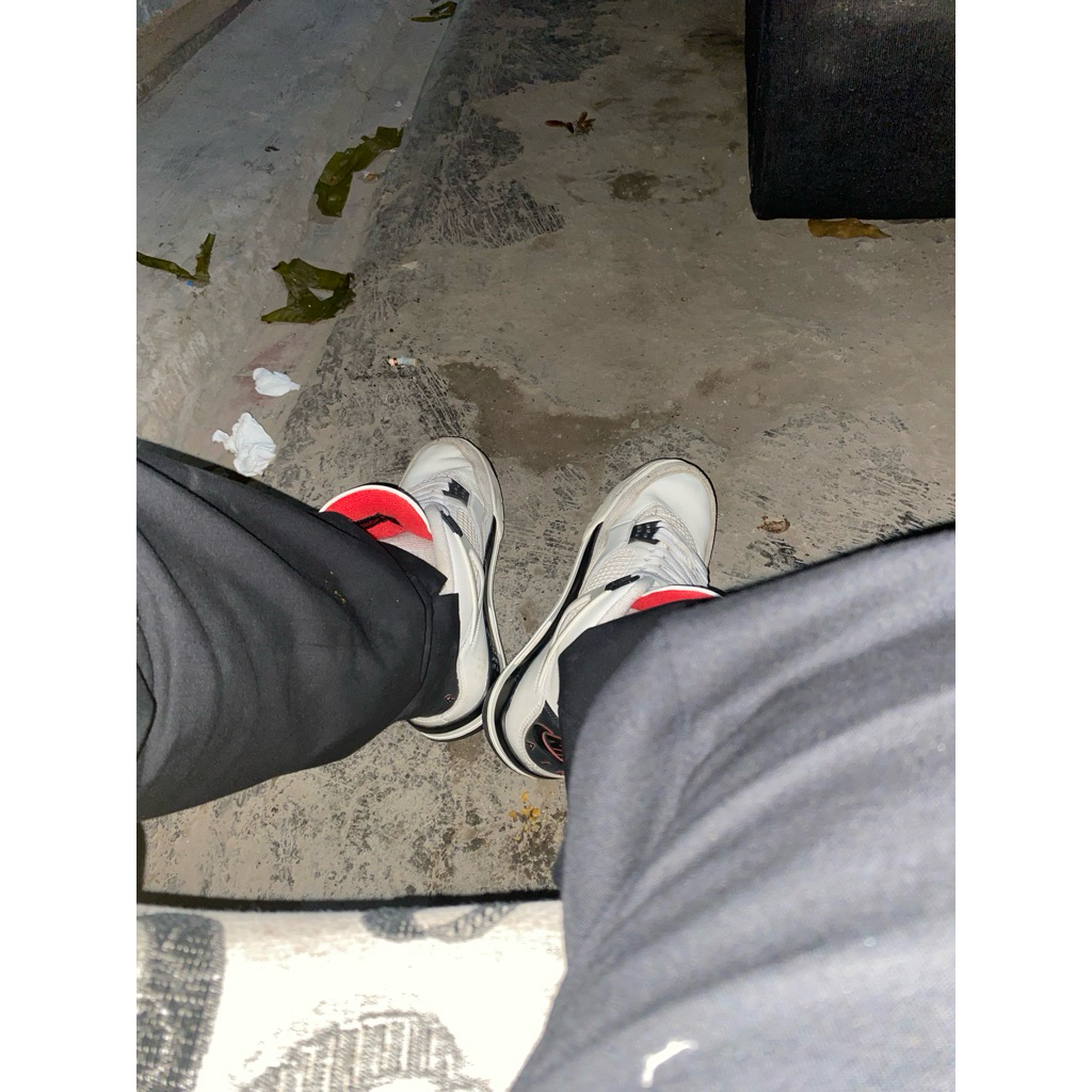 Nike air jordan 4 retro