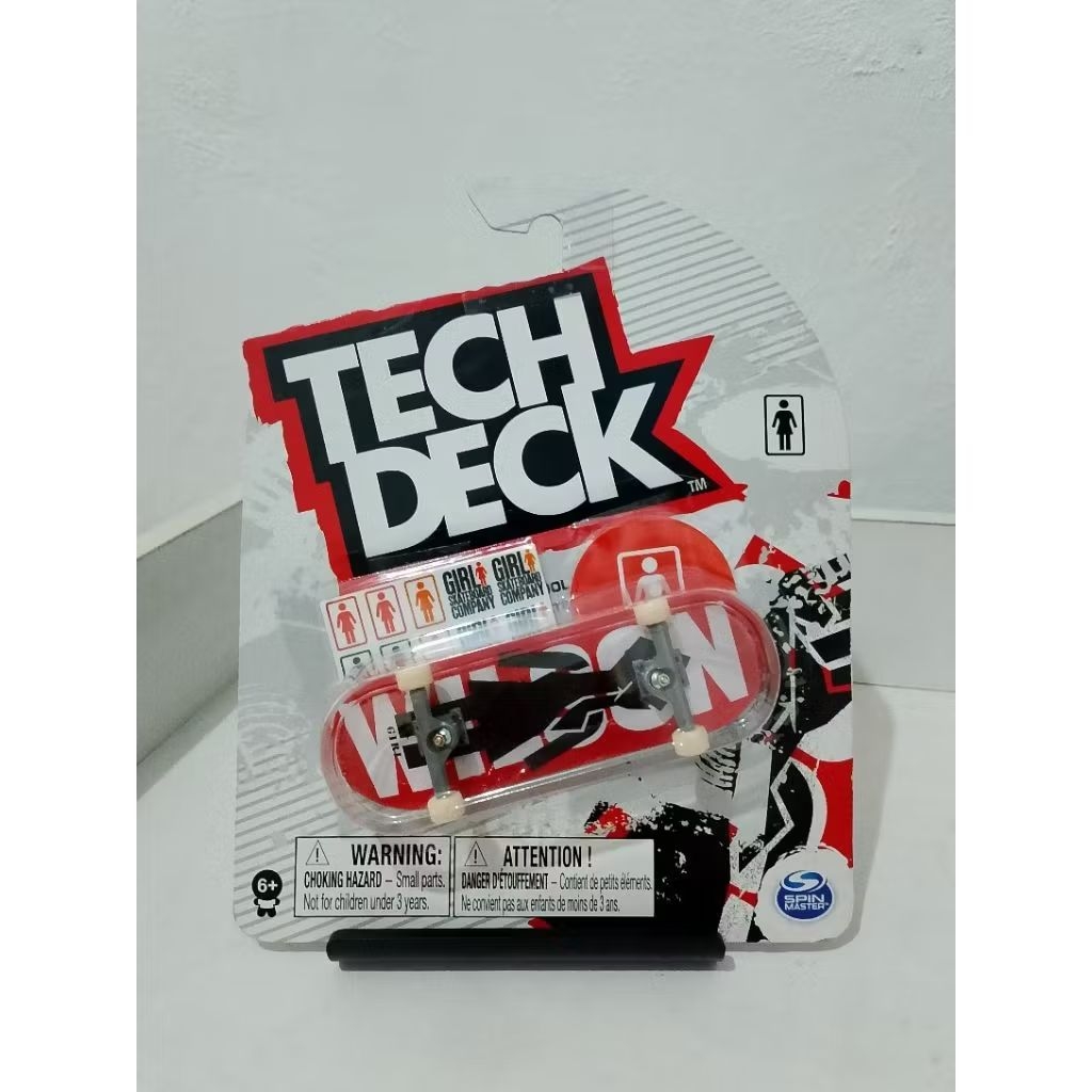 TECH DECK FINGERBOARD GIRL SKATEBOARD COMPANY