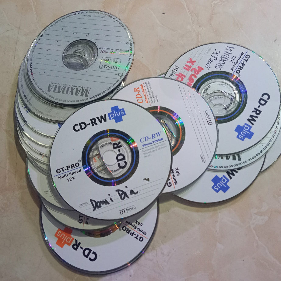 CD Disk Bekas Untuk Kerajinan dan Kreasi
