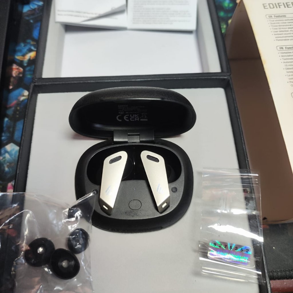 EDIFIER TWS NB2 Pro Earbud Bluetooth 5.0 ANC Gaming second
