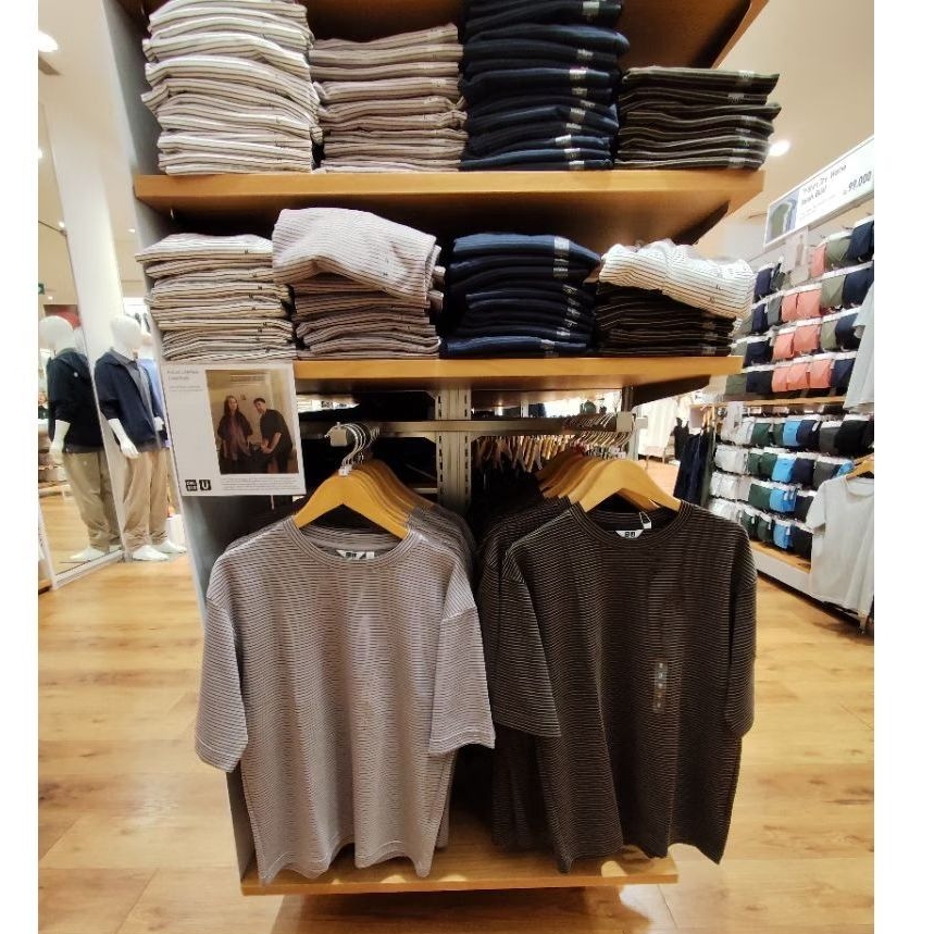 Kaos AIRism Oversized Garis Pria Uniqlo (Unisex)