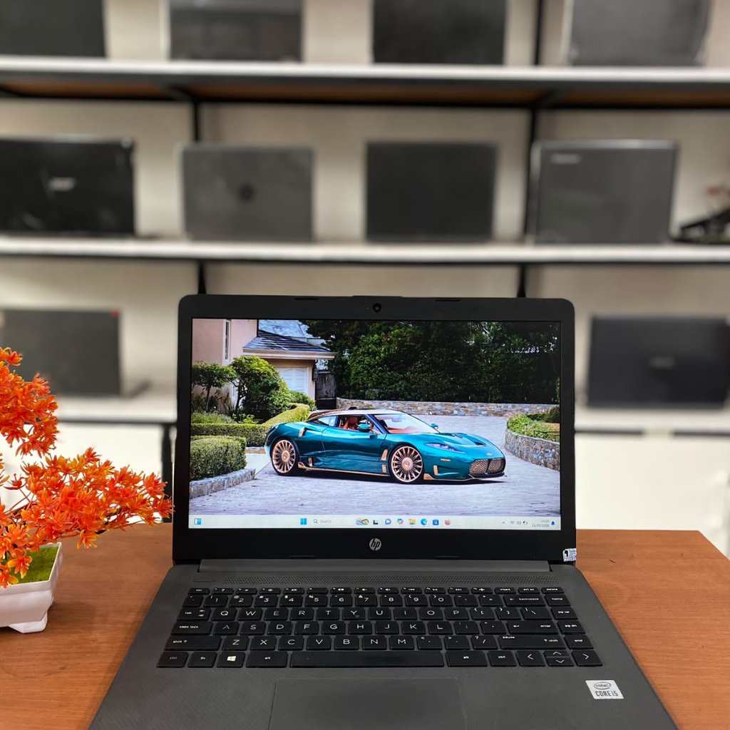 HP 240 G7 INTEL CORE I5-1035G1 CPU RAM 8 GB SSD 512 GB INTEL UHD GRAPHICS
