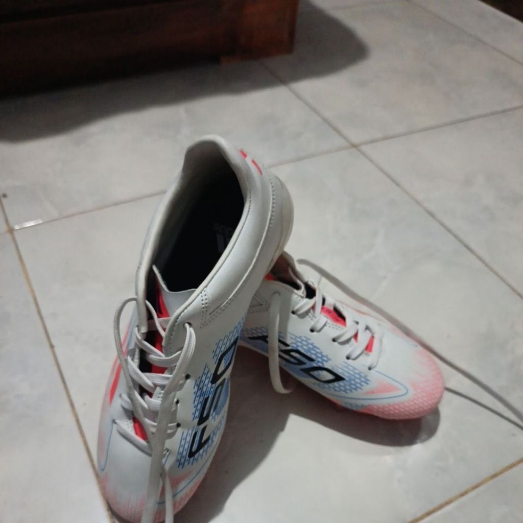 SEPATU BOLA ADIDAS F50 SIZE 36 SECOND