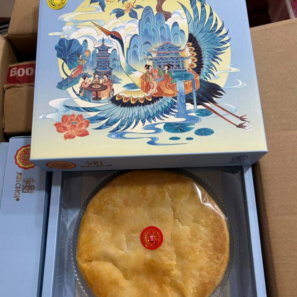 KUE BULAN LAPIA KEMASAN BOX JUN CHOI SINGKAWANG HALAL
