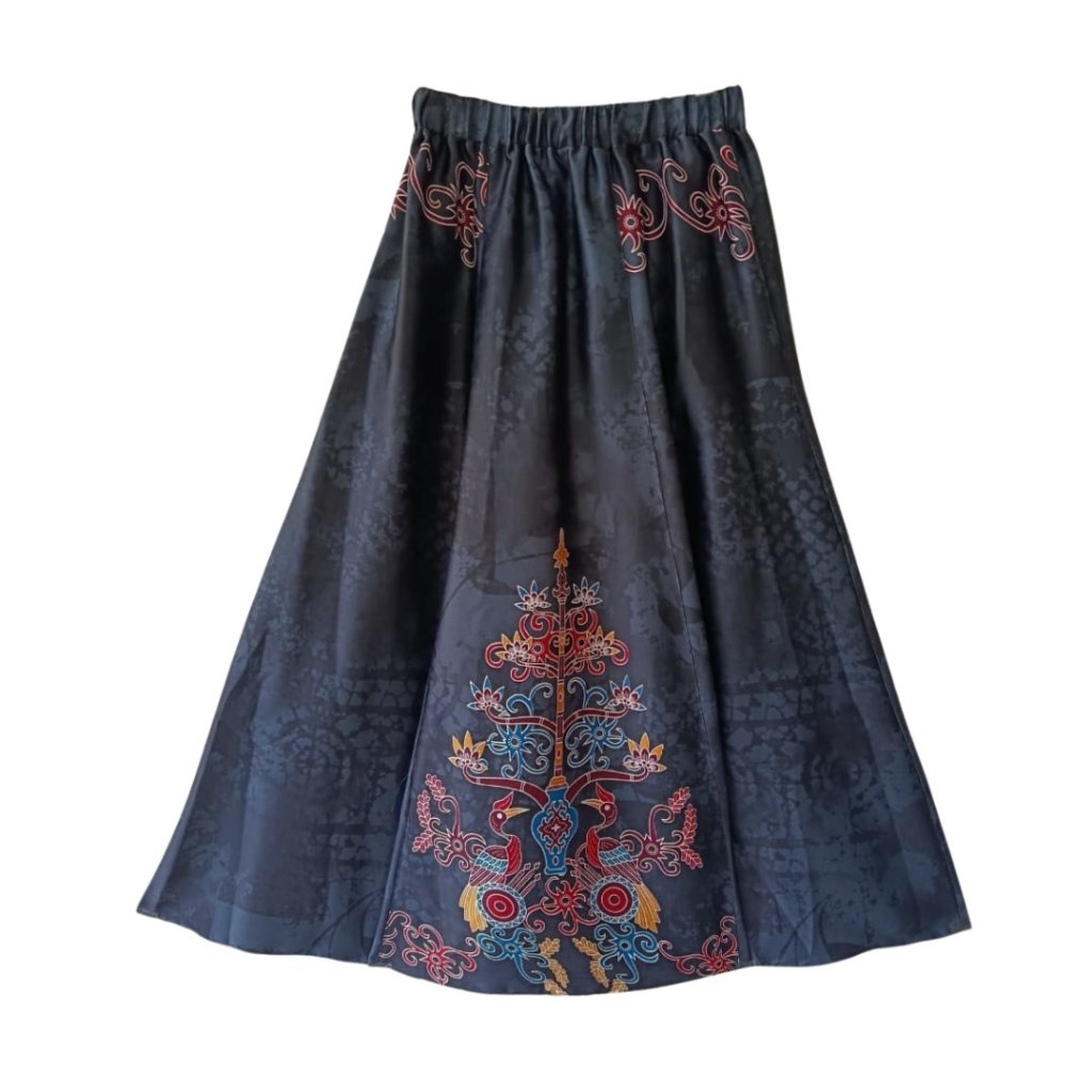 Lyne Halim Skirt Borneo Batik Flare Black – Rok Batik Wanita, SKT-3471