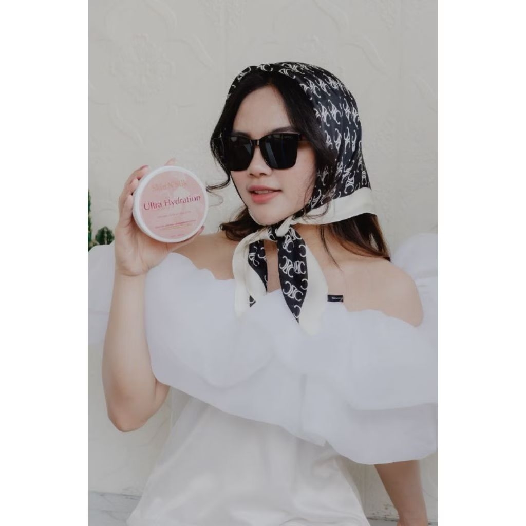 Skin N' Silk Body Lotion, Tersedia dalam 2 kemasan yakni Ukuran Besar (250 ml) & Ukuran Kecil (100 m