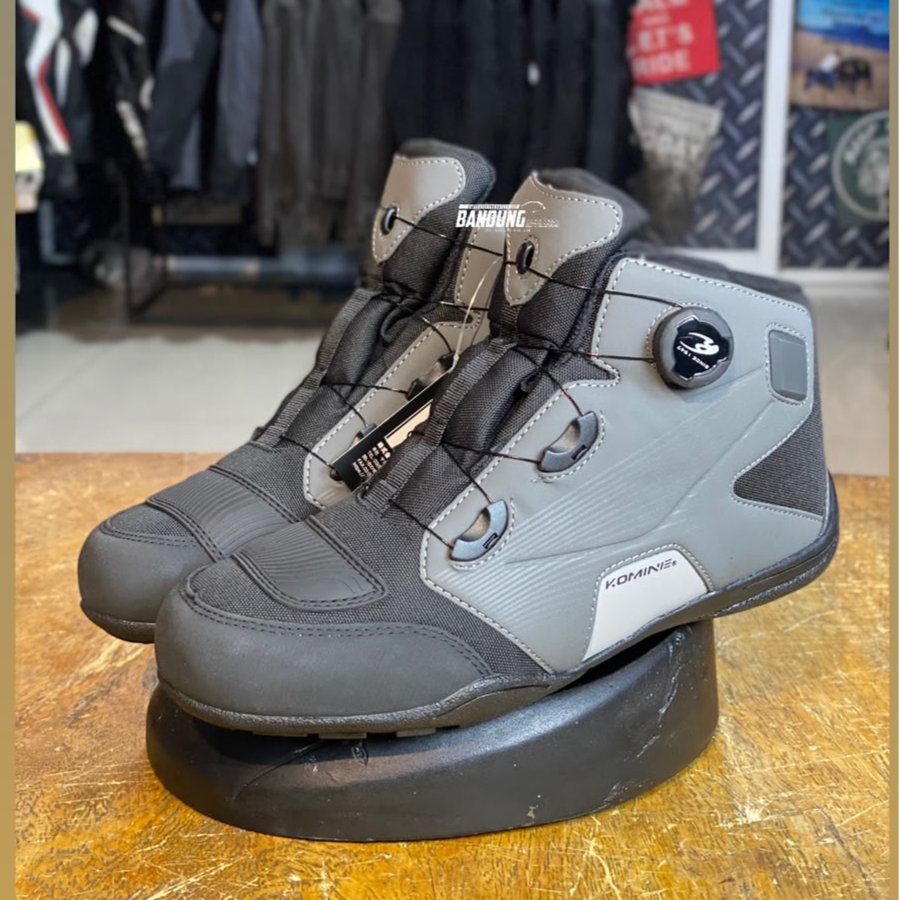Sepatu Motor Komine BK 096 Dial Fit Waterproof Riding Shoes Grey Black Komine BK-096 Shoes