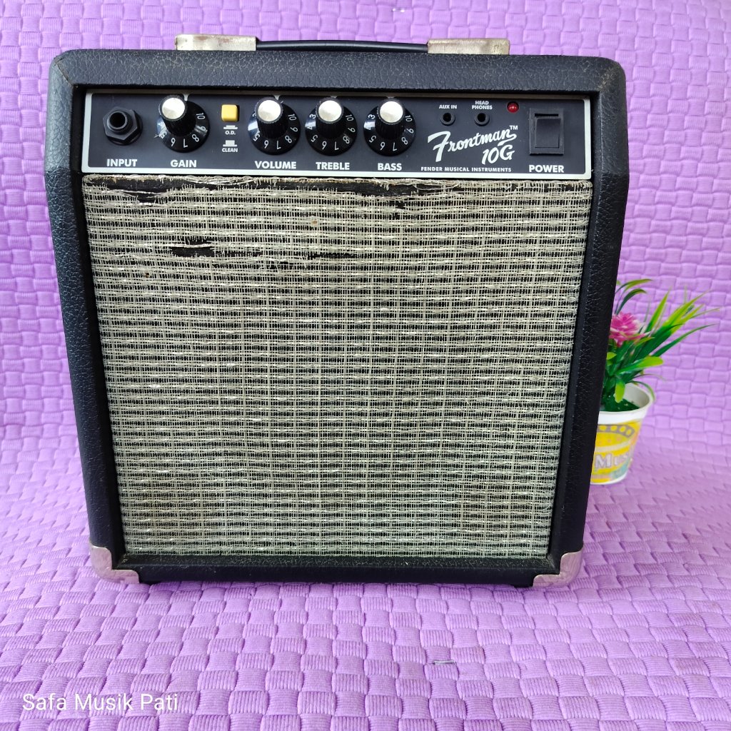 Fender Frontman 10G,  Amplifier Gitar Second Normal, Kondisi terawat, Semua Masih Original, Foto Asl