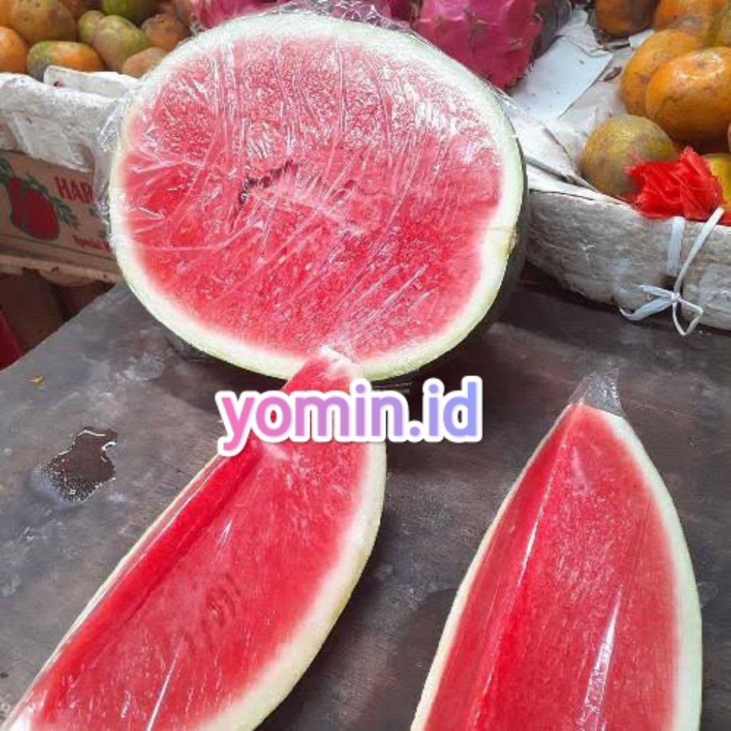 

Semangka Merah Potong