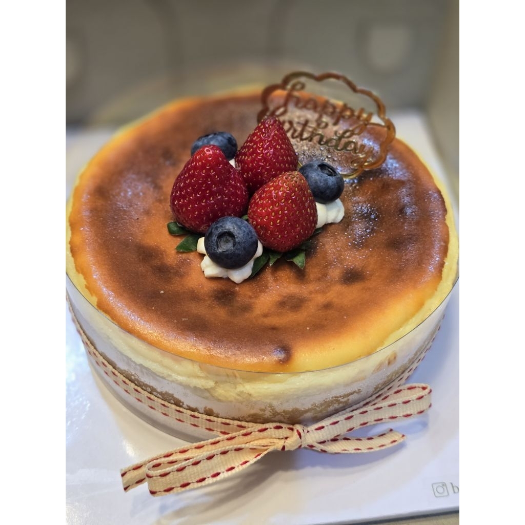 

Burnt Cheese Cake Whole diameter 15cm