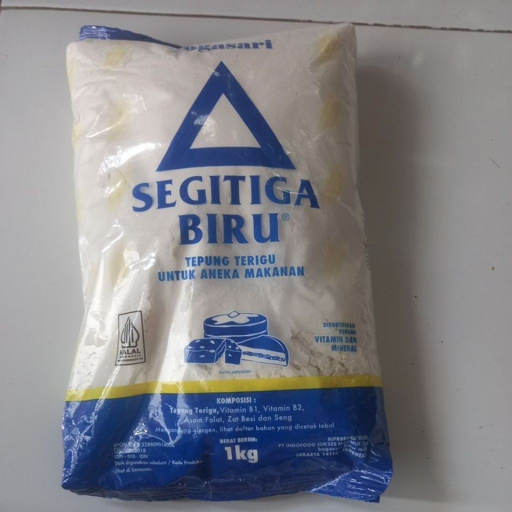 

Tepung terigu SEGITIGA BIRU 1kg