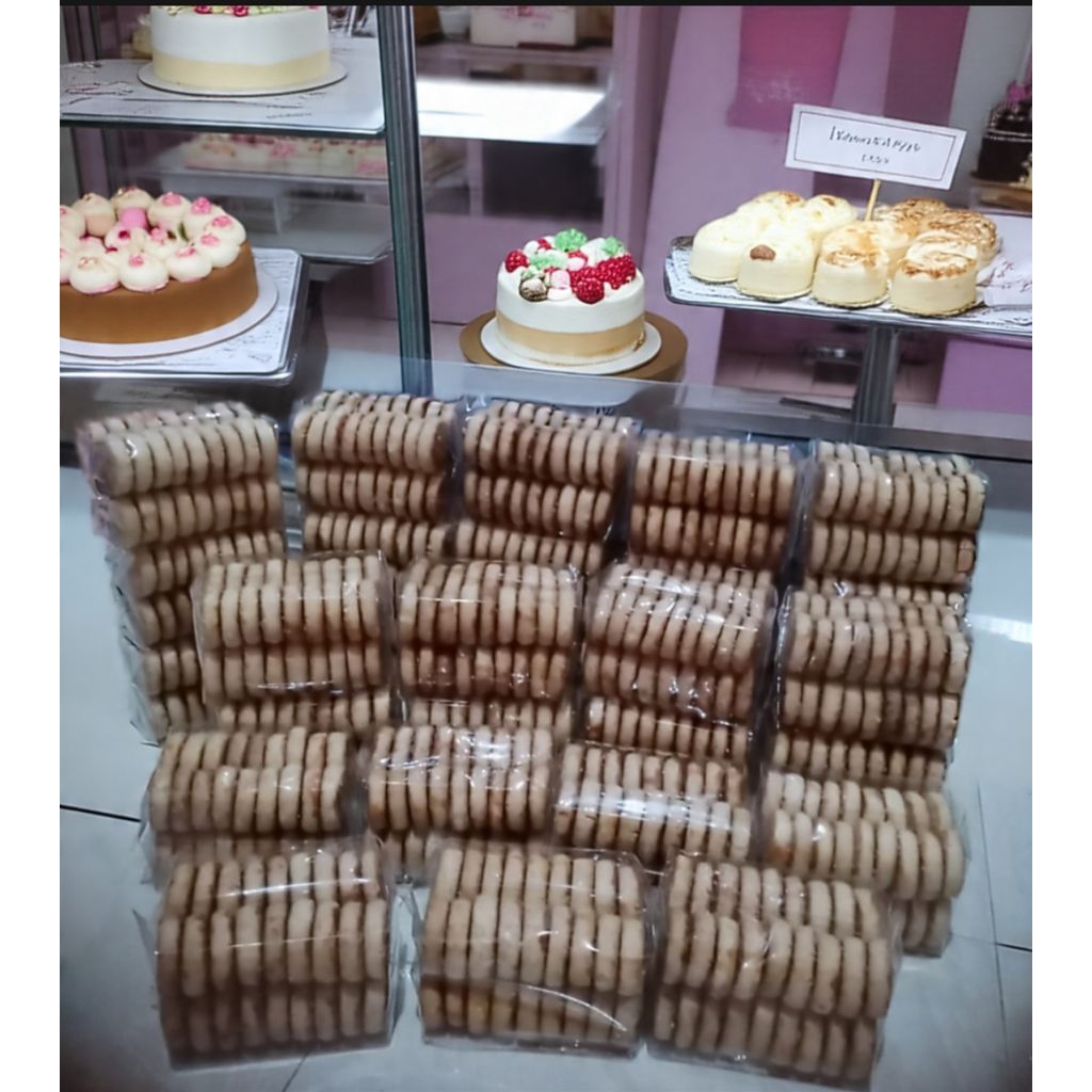 

kue kacang legendaris isi 36 pcs berat 500gr lebih