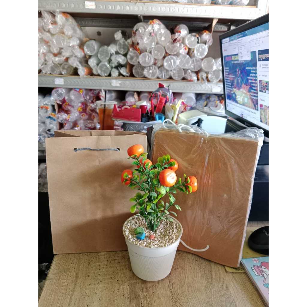 

Paper Bag 10x6x13 Bahan Kraft Tebal 150gsm