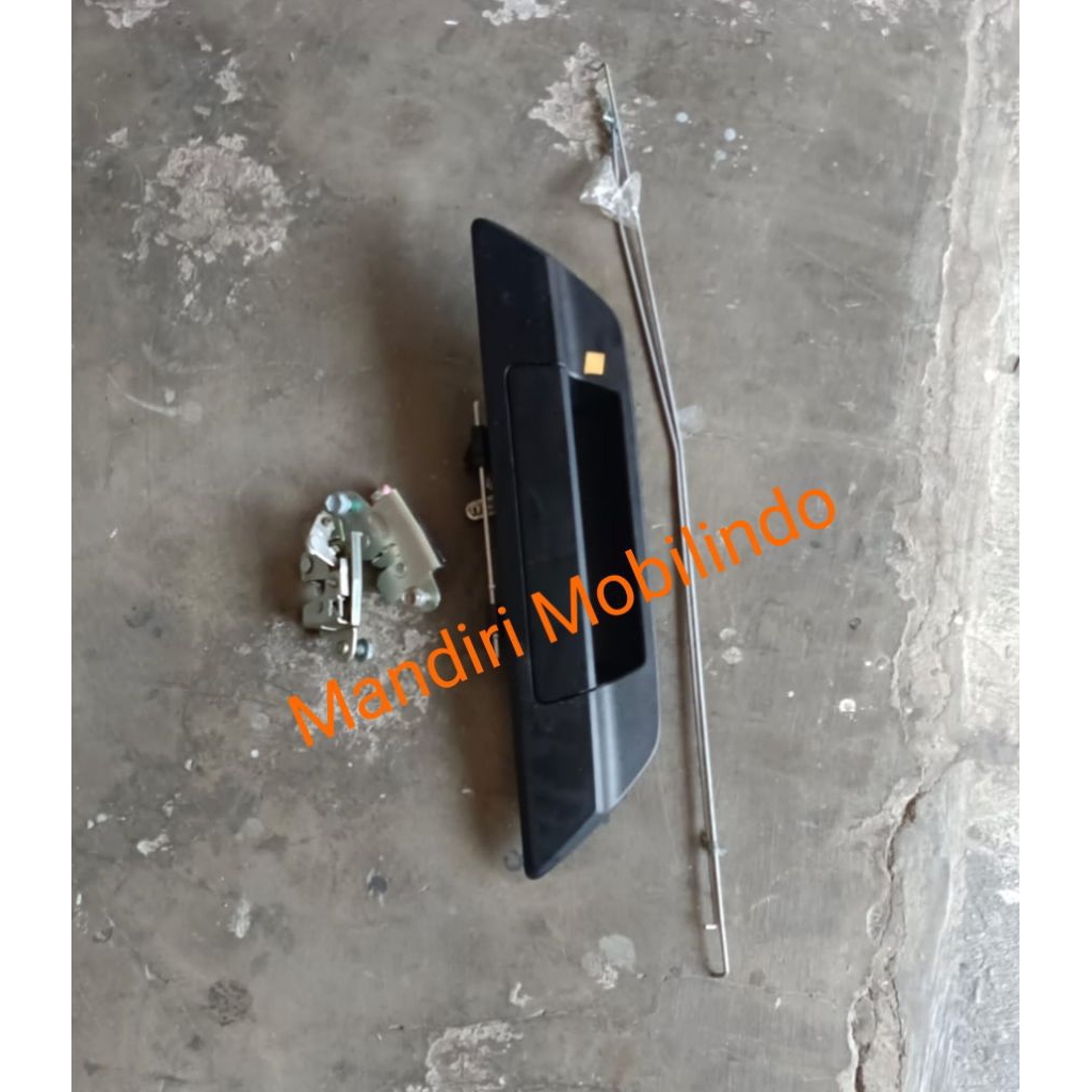 Doorlock Set kunci Pintu Bak HILUX REVO (ORIGINAL)