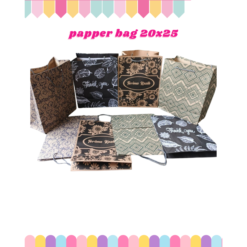 

Paper Bag Motif batik Ukuran 20x25cm Tas Kertas Hitam Papper Bag Polos