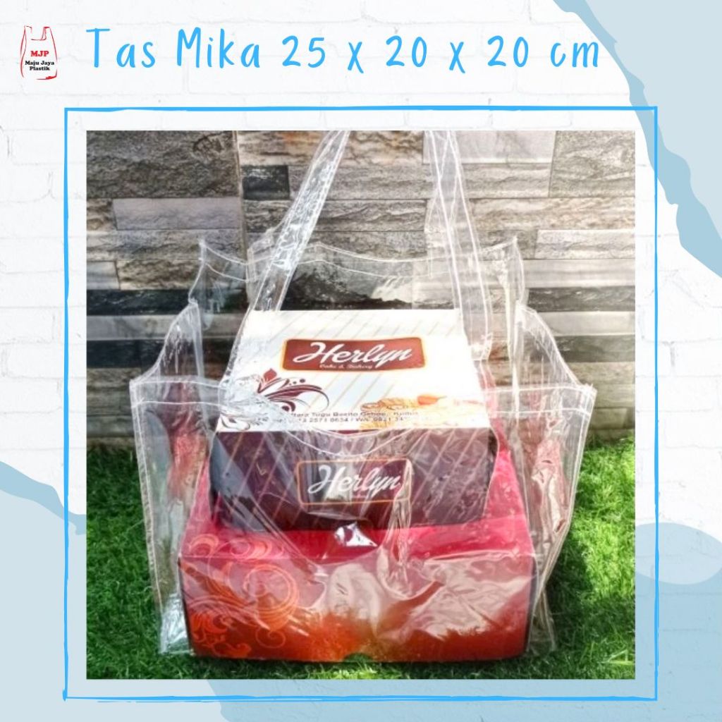 

Tas Mika Bening 25x20x20 cm Tas Parcel Hampers Oleh-oleh Kue Kotak Souvenir Bento