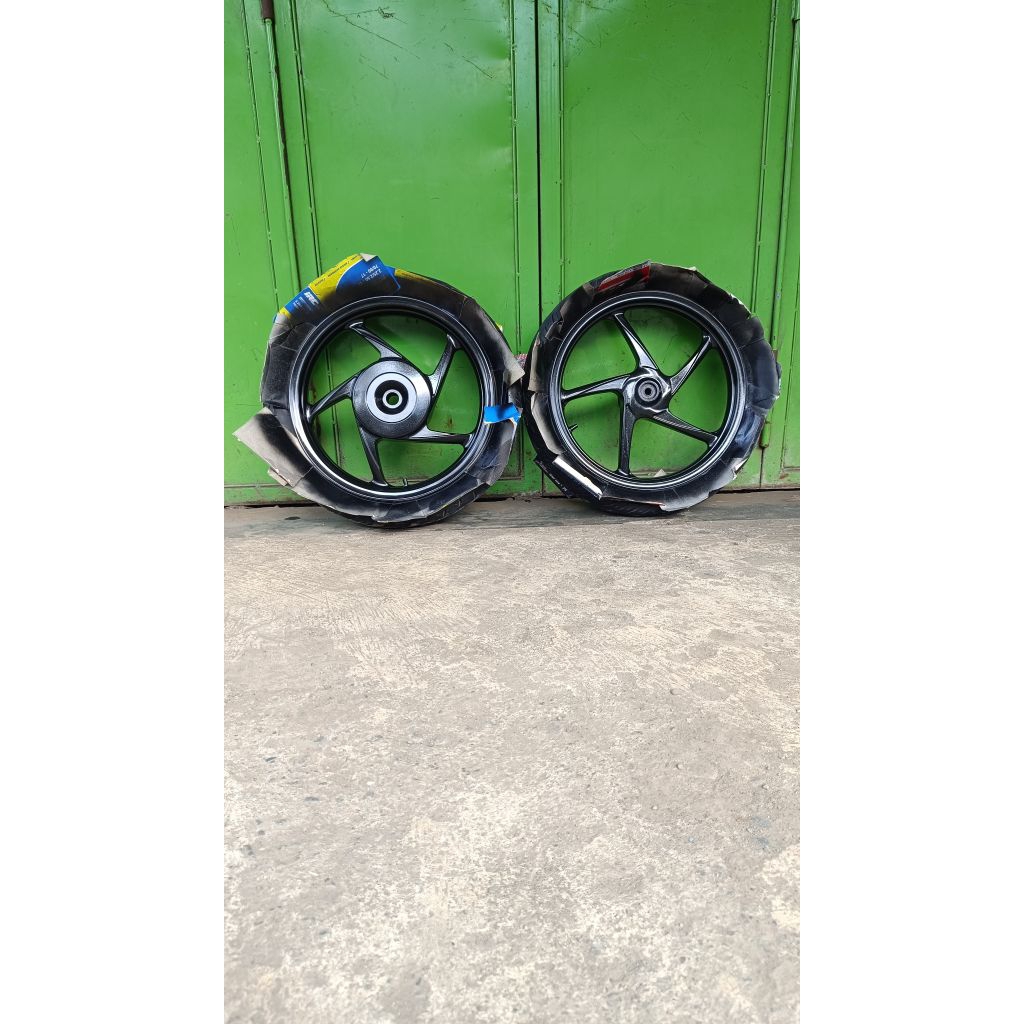 vleg vario 125/150/160 hitam glossy,vleg only