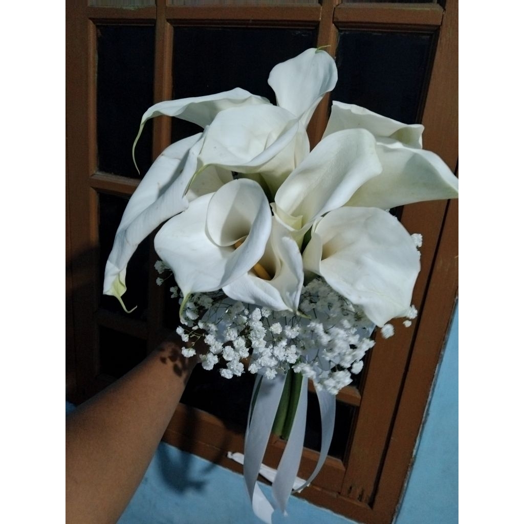 Hand buket calla lily premium