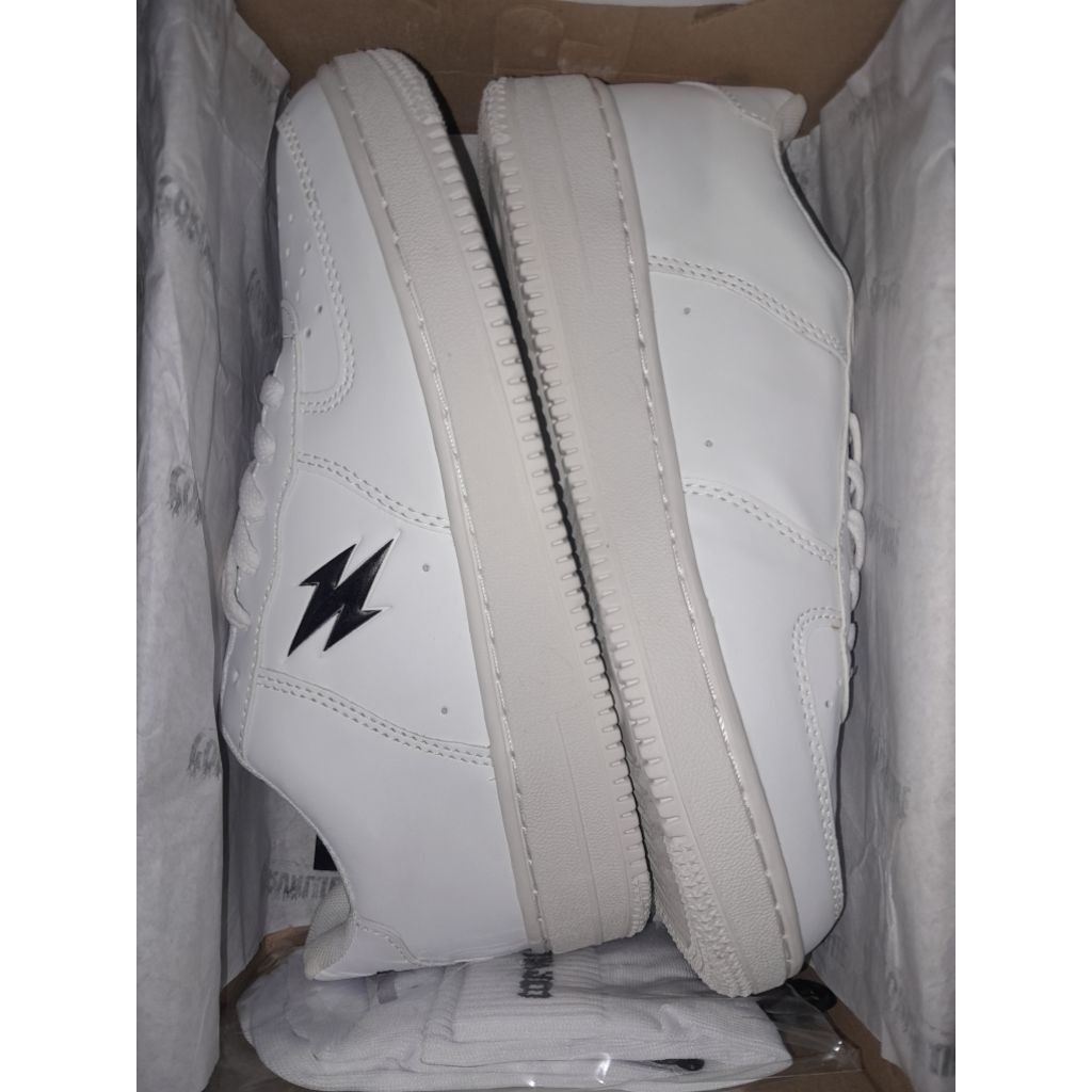 Sepatu Corvalue Footwear Size 42 (New)