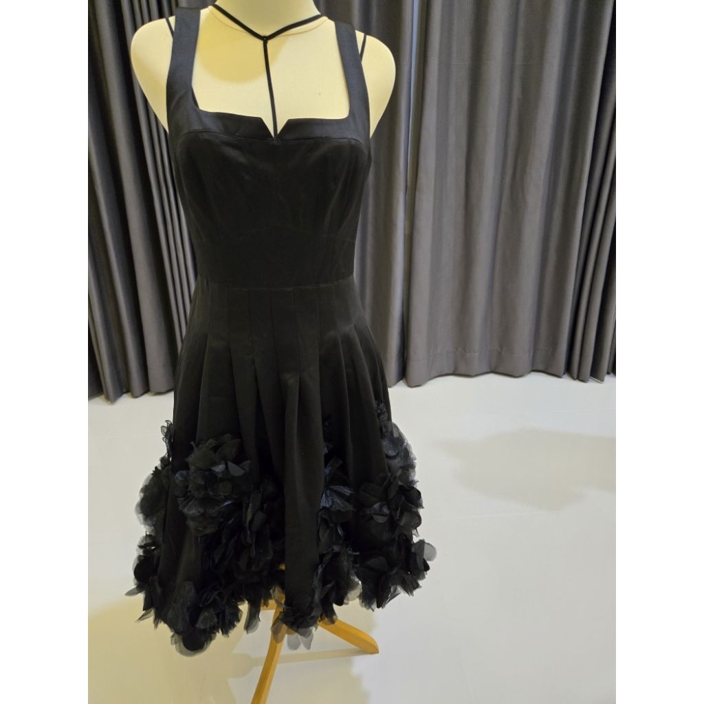 black dress bnwt karen millen