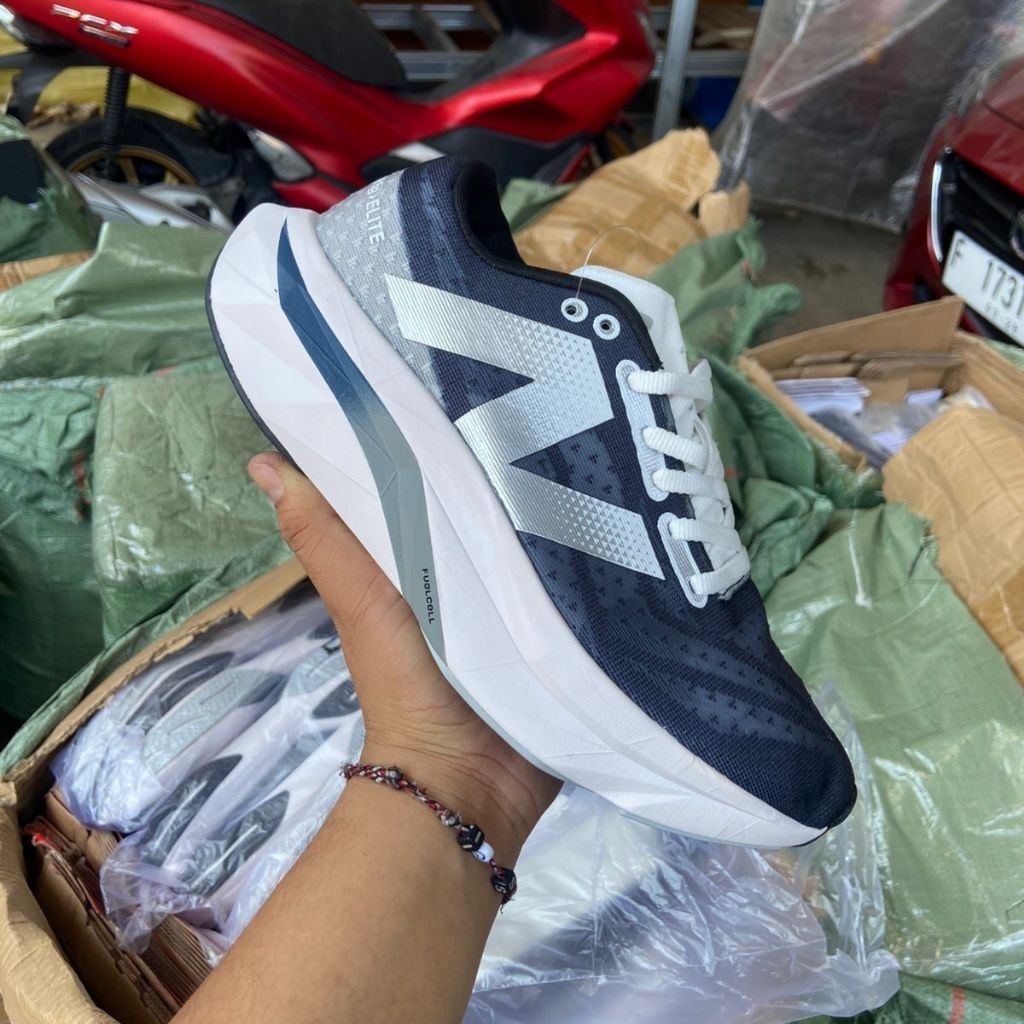 Fuelcell Rebel V4 Navy