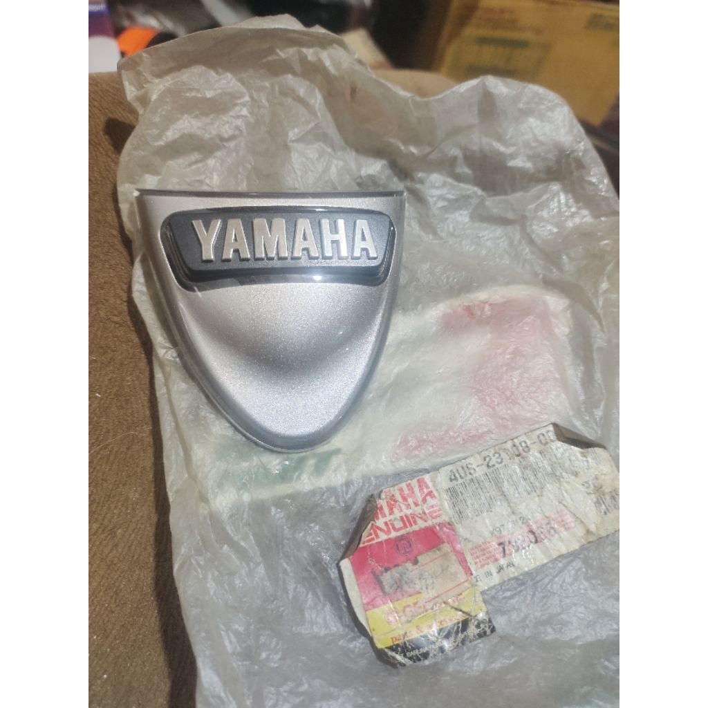 emblem dasi Yamaha f1zr special edition Caltex Marlboro LE original Japan