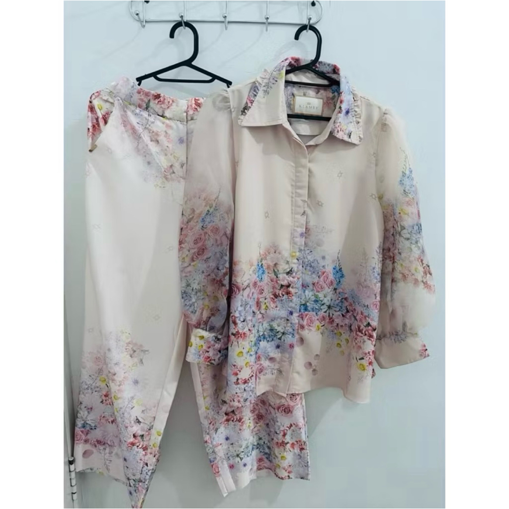 set celana & blouse WK wearing klamby verdant blouse heidy pants PL