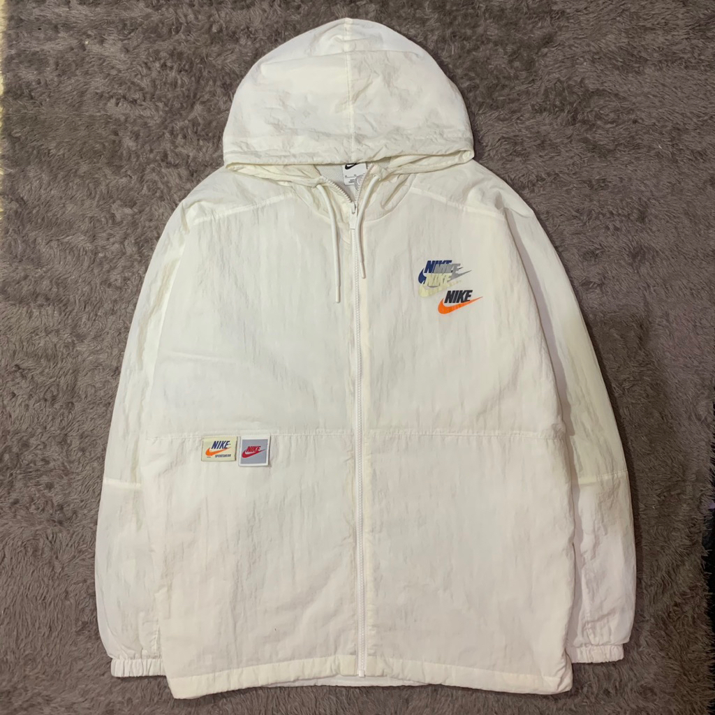 jaket windbreaker nike