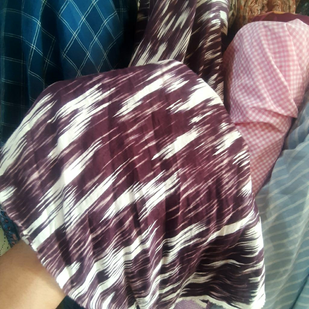 KAIN KATUN PARIS MOTIF ABSTRAK SISA GARMENT  - KAIN KATUN MOTIF ABSTRAK  - KAIN MOTIF ABSTRAK HARGA/