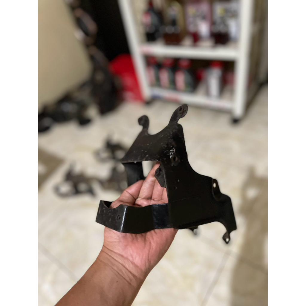 Dudukan besi Dasi/panel depan yamaha fiz r original second
