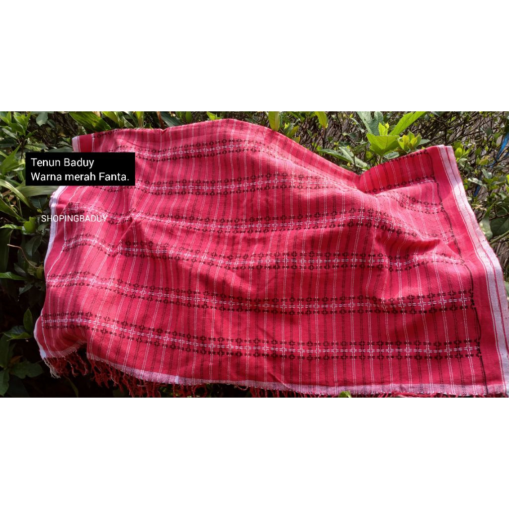 kain tenun tradisional baduy,warna merah fanta