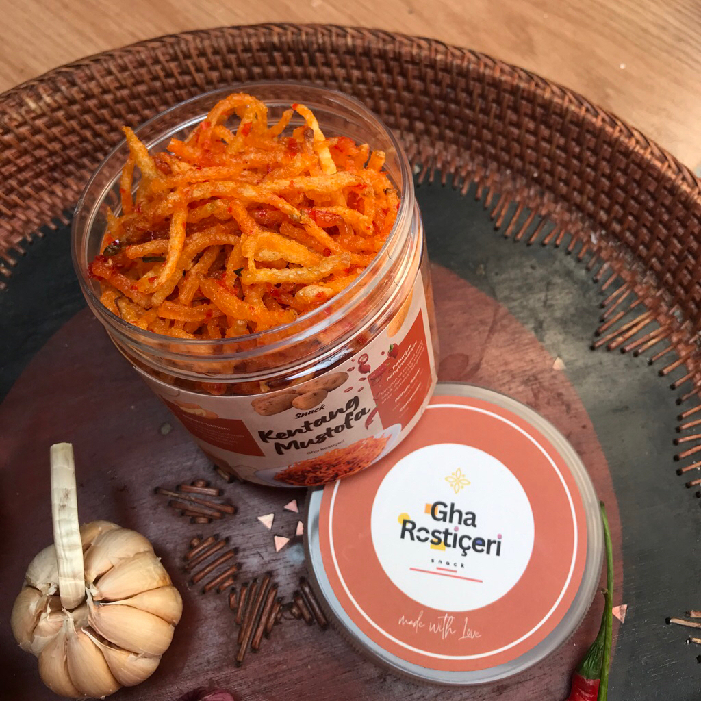 

Gha Rosticeri Keripik Kentang Mustofa Balado 120gr Pedas Manis Daun Jeruk